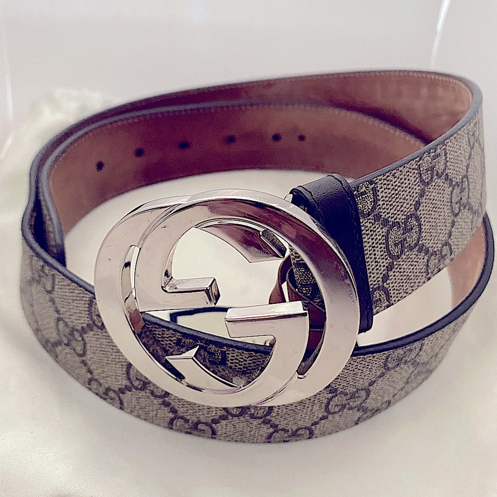 GG Gucci Supreme belt with silver buckle